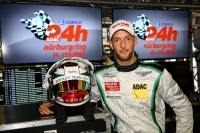 Christopher Brück fährt bei der 24h Premiere des Bentley in die Top 10